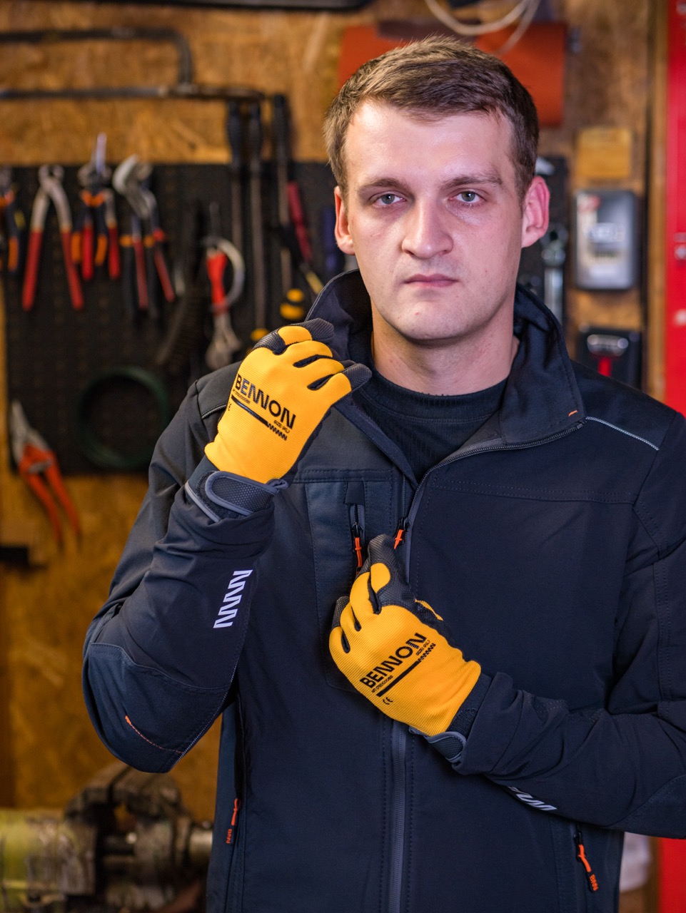 Machr v pracovní bundě Erebos