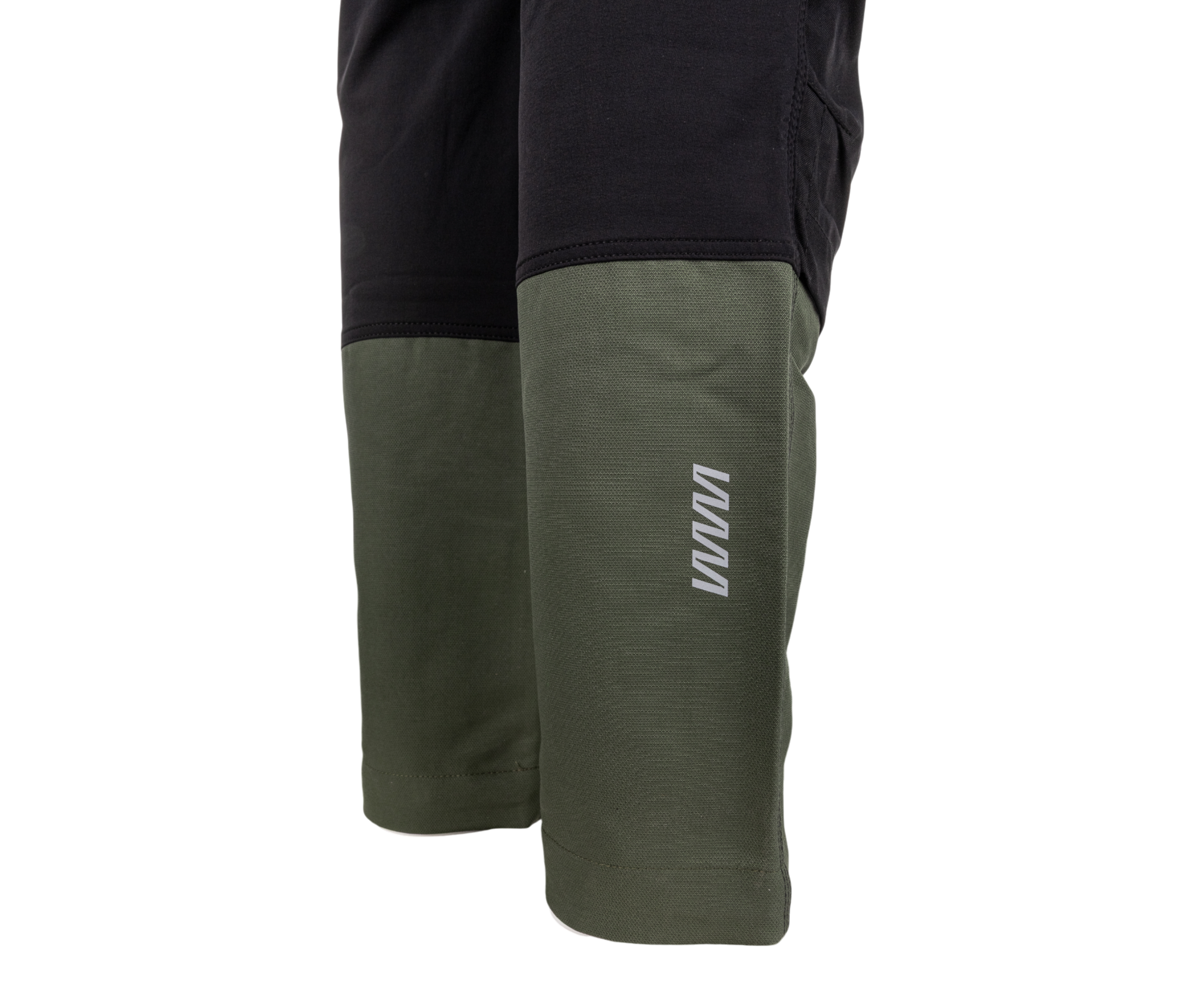 511687_0949131550_EREBOS_WP_Trousers_greenblack__9.png